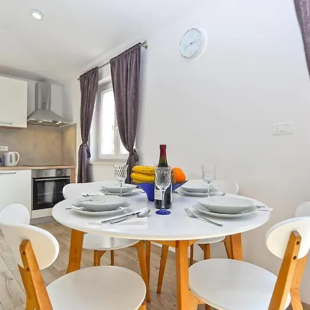 Σπίτι διακοπών House Suljo 2219 *