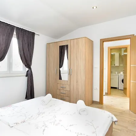 Σπίτι διακοπών House Suljo 2219