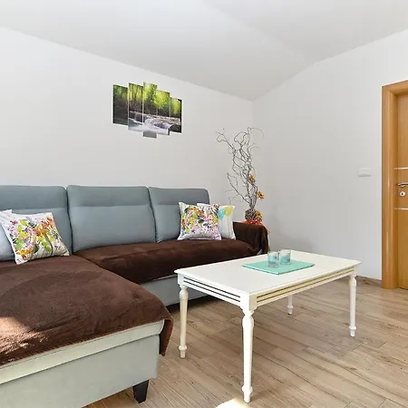 Σπίτι διακοπών House Suljo 2219 *