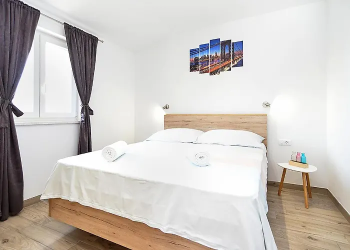 Holiday home House Suljo 2219 Galizana